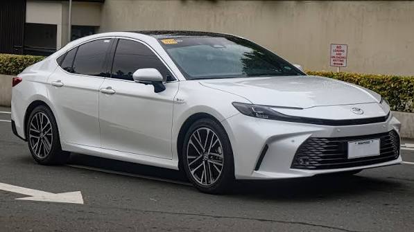 Car image 3